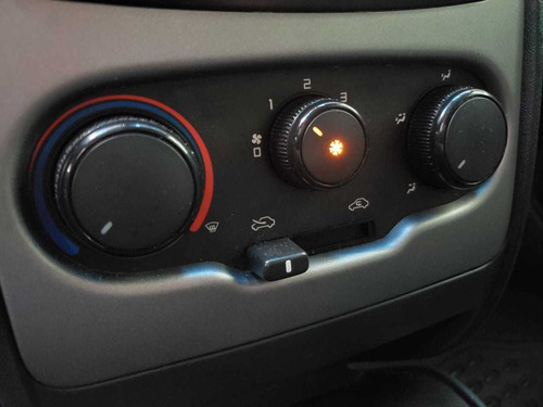 Imagem 7 de 13 de Fiat Idea 2014 1.4 Attractive Flex 5p