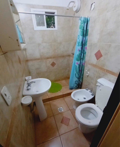 Imagen 5 de 8 de Departamento, Casa En Alquiler , Con Garage Techado