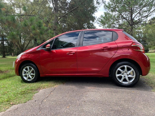 Peugeot 208 1.5 Allure Touchscreen