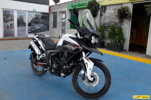 Imagen 4 de 25 de Akt Adventure 250