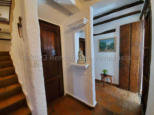 *al/ Gran Oportunidad, Bella Casa En Venta Zona Este Barquisimeto Lara, Venezuela/ Arnaldo Lopez/ # 25-15106 /5 Dormitorios 5 Baños 408 M²