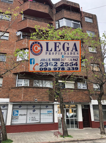 Lega Propiedades Alquila Excelente Apartamento De Dos Dormitorios, Céntrico Edificio Esmeralda, Primer Piso