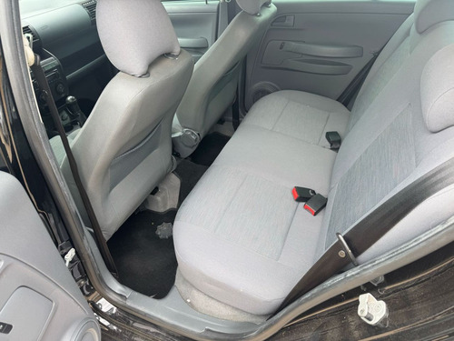 Volkswagen Fox Fox Plus 1.6Mi Total Flex 8V 4p
