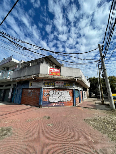 Local Esquinero En Venta En Caseros ¡ubicación Comercial Imbatible!