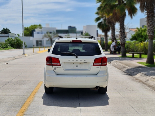 Imagen 6 de 12 de Dodge Journey 2012 2.4 Sxt 5 Pasj At