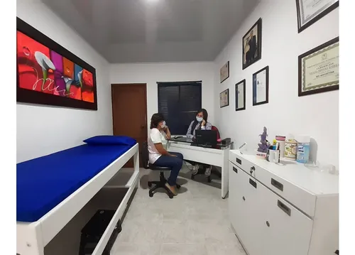 Vendo Casa Para Inversionistas Con Coworking Y 2 Aptos.