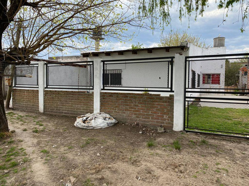 Venta De Casa  - 3 Dormis En Calle 524 155 Y 156 *acepta Per