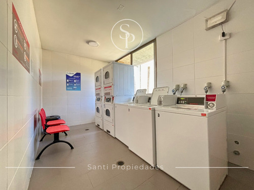Una Habitación En Suite Con Estac. Y Bodega Metro Ñuble