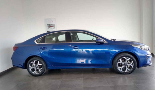 Imagen 6 de 15 de Kia Forte Sedan 2019 4p Ex, 2.0 L Mpi Atkinson Ta6, Ba, Bl,