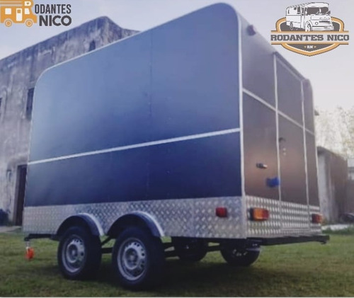 Imagen 18 de 25 de Food Truck Rodantes Nico