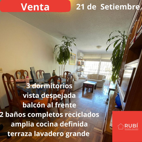 Venta Apartamento 3 Dormitorios Con Balcón, Al Frente, Parque Rodó.