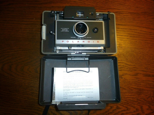 Câmera Polaroid Automática 340 Land