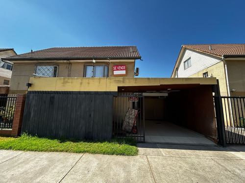 Casa Familiar Con Excelente Ubicación