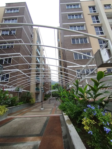 Apartamento Obra Blanca En Mañongo, Residencias Titanium Suite. Lm.p
