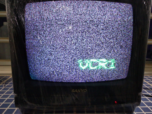 Tv 14 Polegadas Sanyo Preta Liga 110/220w Antiga Veja Fotos