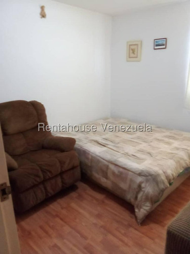 Apartamento En Venta En Colinas De La Tahona De 92 Mtrs2 Pd