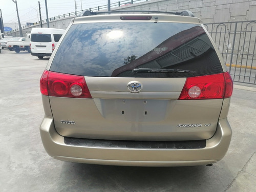 Imagen 4 de 13 de Sienna Le 2010, Impecable, Posible Credito. Tomo Auto