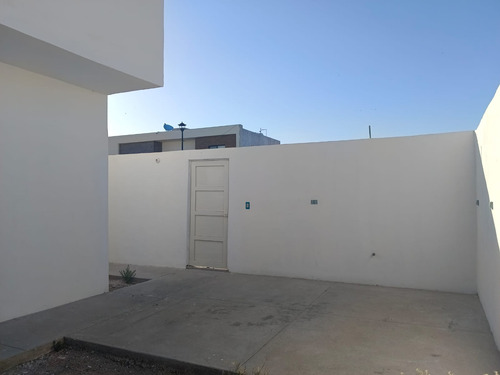 Casa Residencial En Venta En Los Arrayanes, Gómez Palacio,dgo.