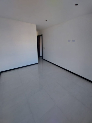Imagen 6 de 16 de Excelente 3 Amb A Estrenar C/cochera - Edificio De Categoria
