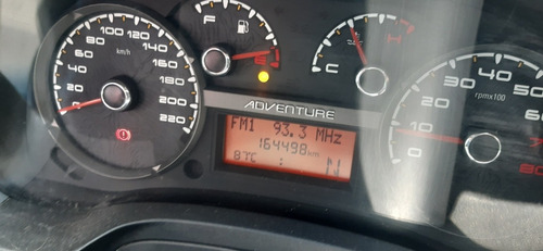 Imagem 4 de 10 de Fiat Strada 1.8 16v Adventure Cab. Dupla Flex Dualogic 3p