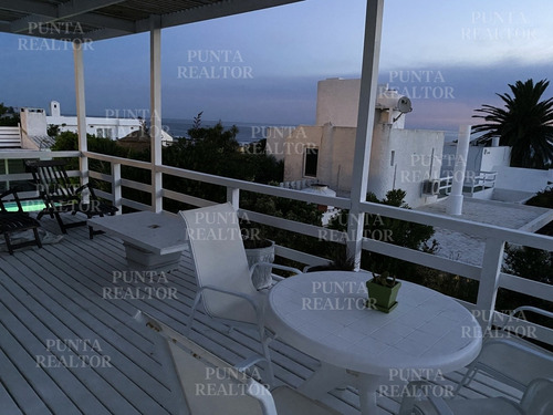 La Barra, 3 Suites Y Servicio, Gateando Al Mar. Pileta. 200 Construidos Y 150 M2 En Decks. Aa. Vista A Olas. Ruta Al Mar!- Ref: 137