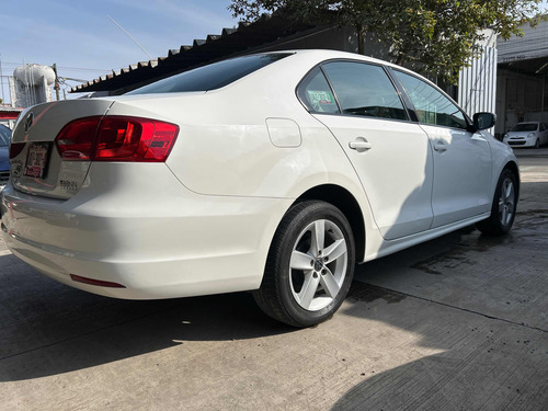 Volkswagen Jetta 2.5 Style Active 5vel B A Mt