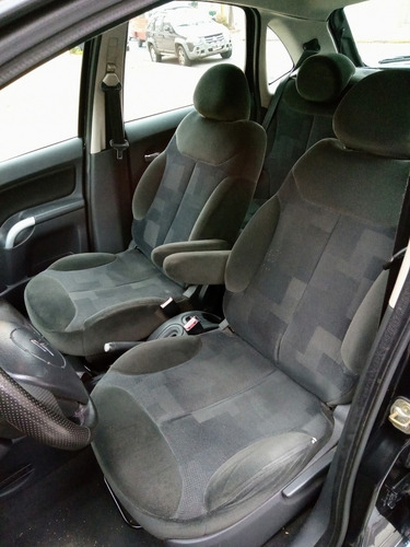 Imagen 8 de 10 de Citroën C3 1.6 I Exclusive 2007