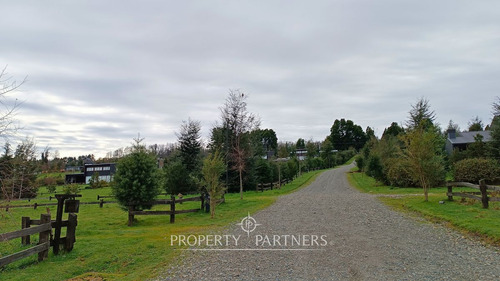 Casa En Exclusivo Condominio En Panguipulli