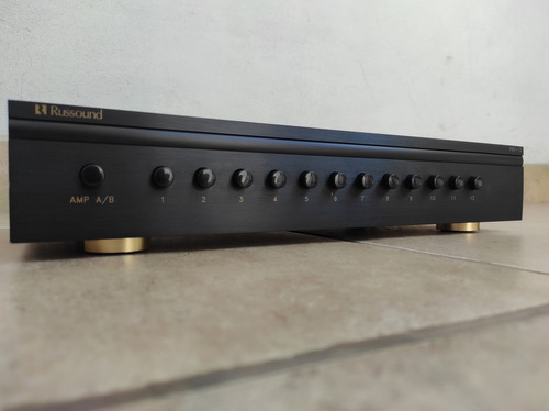 Selector De Bocinas Russound Pro-12 (Usado)