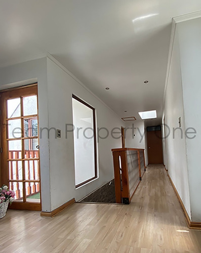 Imagen 18 de 25 de Gran Casa Moderna, Barrio Consolidado