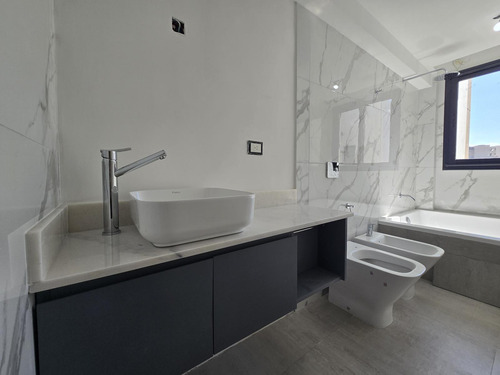 Exclusivo 5 Ambientes Domotizado Con Quincho Y Terraza Propia