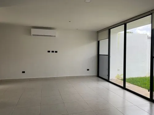 Residencia En Venta, Casa En Merida En La Zona Norte