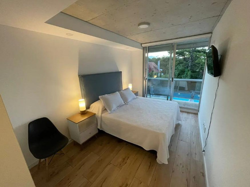 Imagen 5 de 23 de Divino Apartamento En Playa Mansa De 2 Dormitorios Para Alquilar - Solo Febrero
