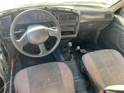 Imagen 7 de 10 de Toyota Hilux 3.0 4x4