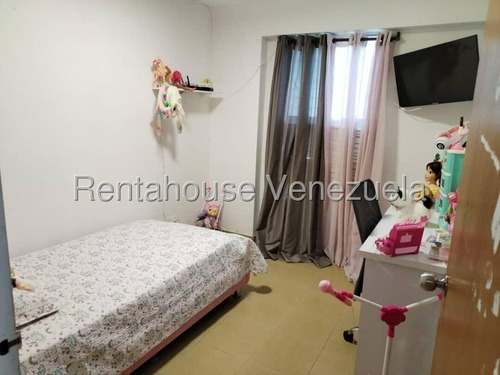 Juan Carlos González. Renta House Carabobo Vende Apto. Res. Los Pinos Urb. El Naranjal Naguanagua Mls #25-12152 Rah/jcg.