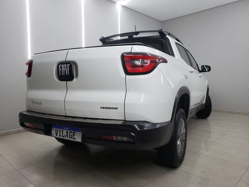 Fiat Toro 1.8 16v Freedom Flex 4x2 Aut. 4p
