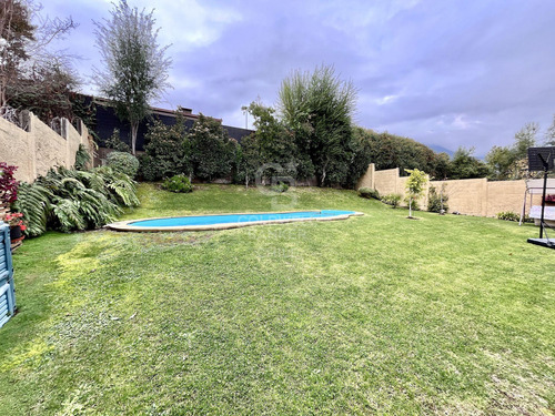 Exclusiva Casa En Condominio Privado Las Pircas