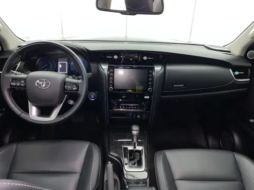 Toyota Fortuner 2.7 Srv At 4x2