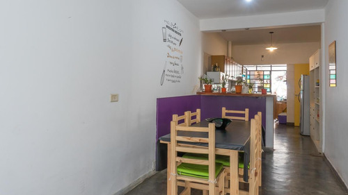 Imagen 9 de 20 de Muy Buena Casa En Esquina De 3 Amb - Martinez