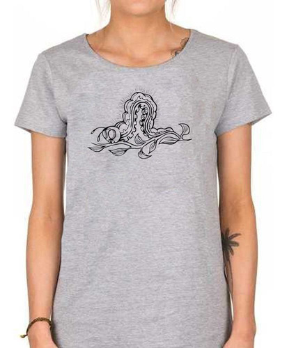 Remera De Mujer Tattoo Cien Pies Hoja Arbol