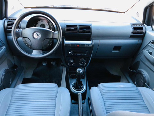 Volkswagen Suran 1.6 Trendline 11b 2010