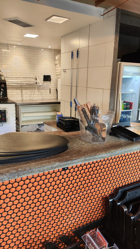 Vendo Pizzaria A Lenha E/ou Gás Completa - Asa Norte/brasília/df