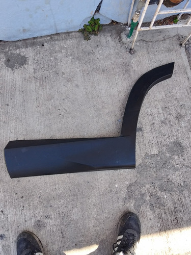 Moldura Puerta Trasera Izquierda Hyundai Tucson 2022 2024 Or Negro (Usado)