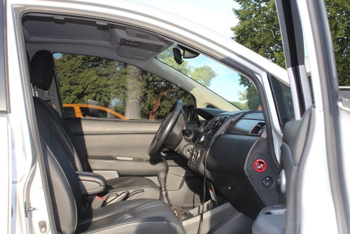 Nissan Tiida Tekna 1.8 6mt