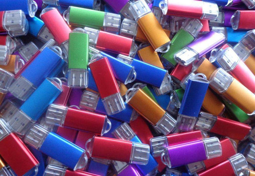 Pacote Com 20 Pen Drives Usb 2.0 De 16 Gb, Cores Aleatórias