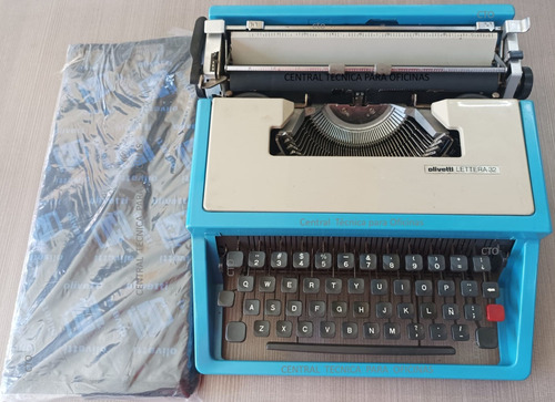 Maquina De Escribir Olivetti  Lettera 32