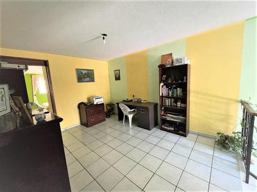 Casa Con Local En Venta En Lázaro Cárdenas, Querétaro