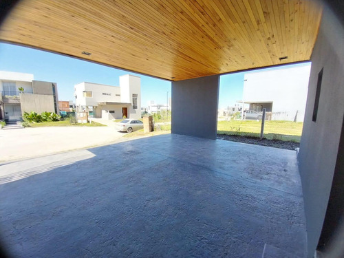 Espectacular Casa En Venta En Alto Verde 3, Yerba Buena