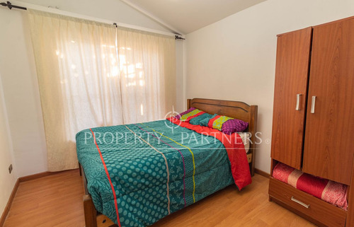 Casa De 5 Dormitorios Y 3 Baños En Villa Residenci...
