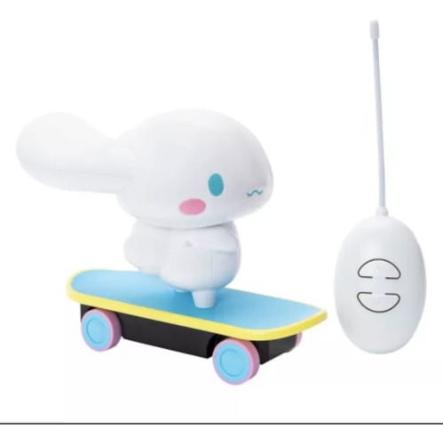 Hello Kitty Control Remoto Y Cinnamoroll En Patineta Control Azul Claro Cinnamorroll